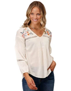 Roper Embroidered Pintuck 3/4 Sleeve Top -Equestrian Clothing Store embroid pintuck 3 4 sleeve white front1 0305005650561 roper 49544.1683936597
