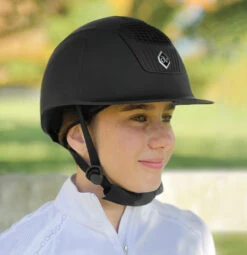 Ovation M Class MIPS Helmet 9 Ovation M Class MIPS Helmet -Equestrian Clothing Store ovation m class mips helmet black lifestyle 472000 ers 42184.1668531565