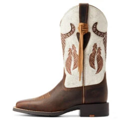 Ariat Round Up Southwest StretchFit Western Boot -Equestrian Clothing Store round up sw stretchfit brown.wh outside 10044434 ariat 65903.1677192545