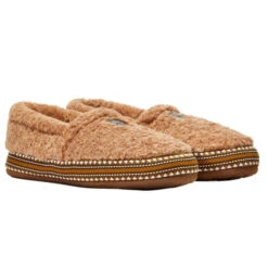 Ariat Snuggle Slippers -Equestrian Clothing Store snuggle slipper tan hero 2271 219 ariat 64203.1666128747